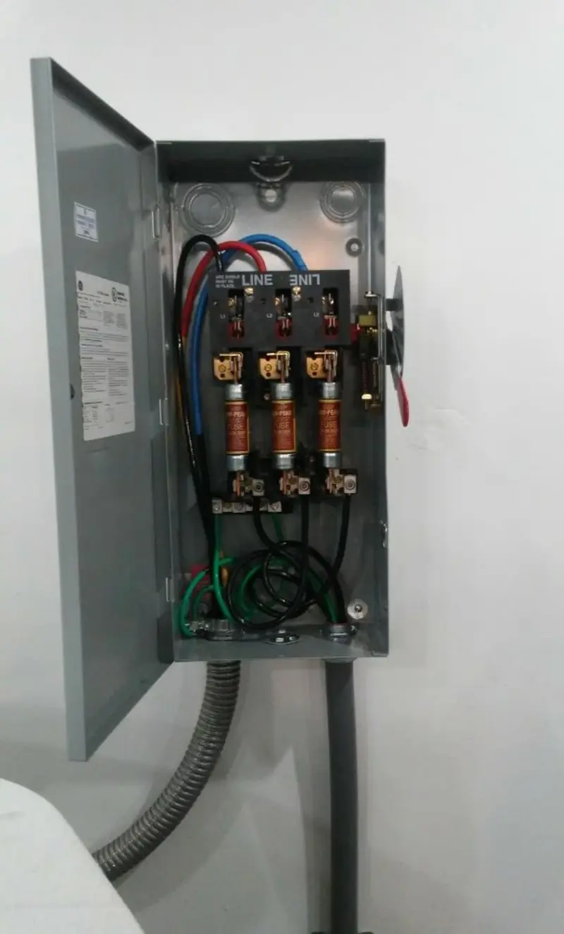 Three-phase disconnect switch installed for Smoke Detector Installation in Seabrook